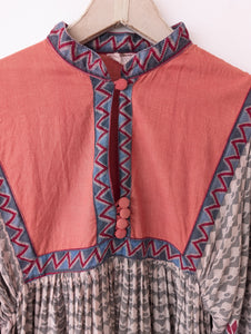 Kleid 70s Bohemian Print Ballonärmel (M)