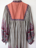 Lade das Bild in den Galerie-Viewer, Kleid 70s Bohemian Print Ballonärmel (M)
