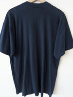 Lade das Bild in den Galerie-Viewer, *Greenpeace* Shirt Die Welt Der Wale (XL)
