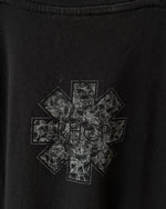 Lade das Bild in den Galerie-Viewer, Red Hot Chili Peppers Bandshirt Y2K (M)
