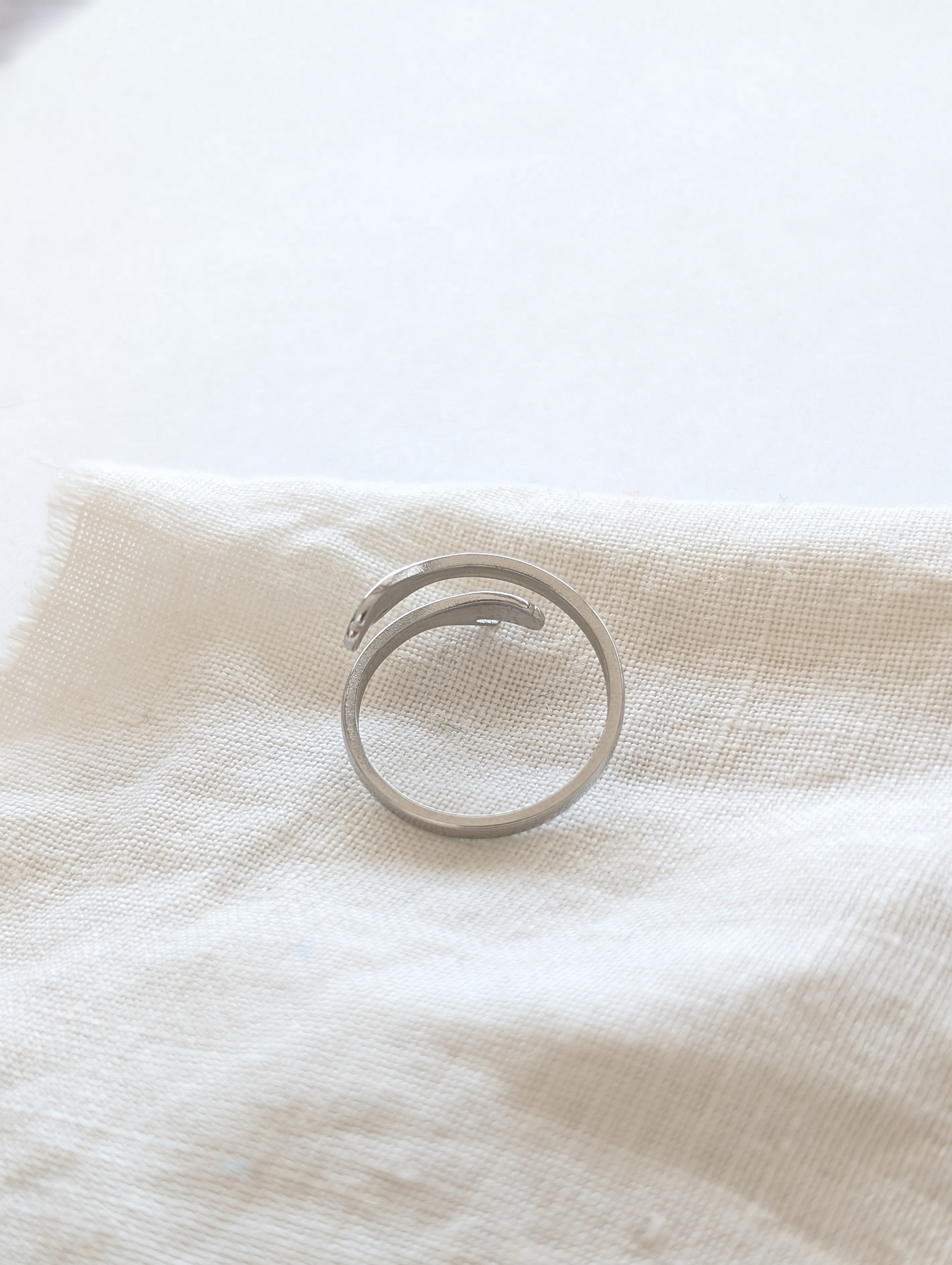 Ring 14k Silber Hug Hands