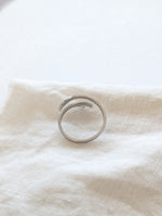 Lade das Bild in den Galerie-Viewer, Ring 14k Silber Hug Hands
