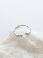Lade das Bild in den Galerie-Viewer, Ring 14k Silber Puristic
