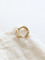 Lade das Bild in den Galerie-Viewer, Ring 14k Gold Heavy Waves
