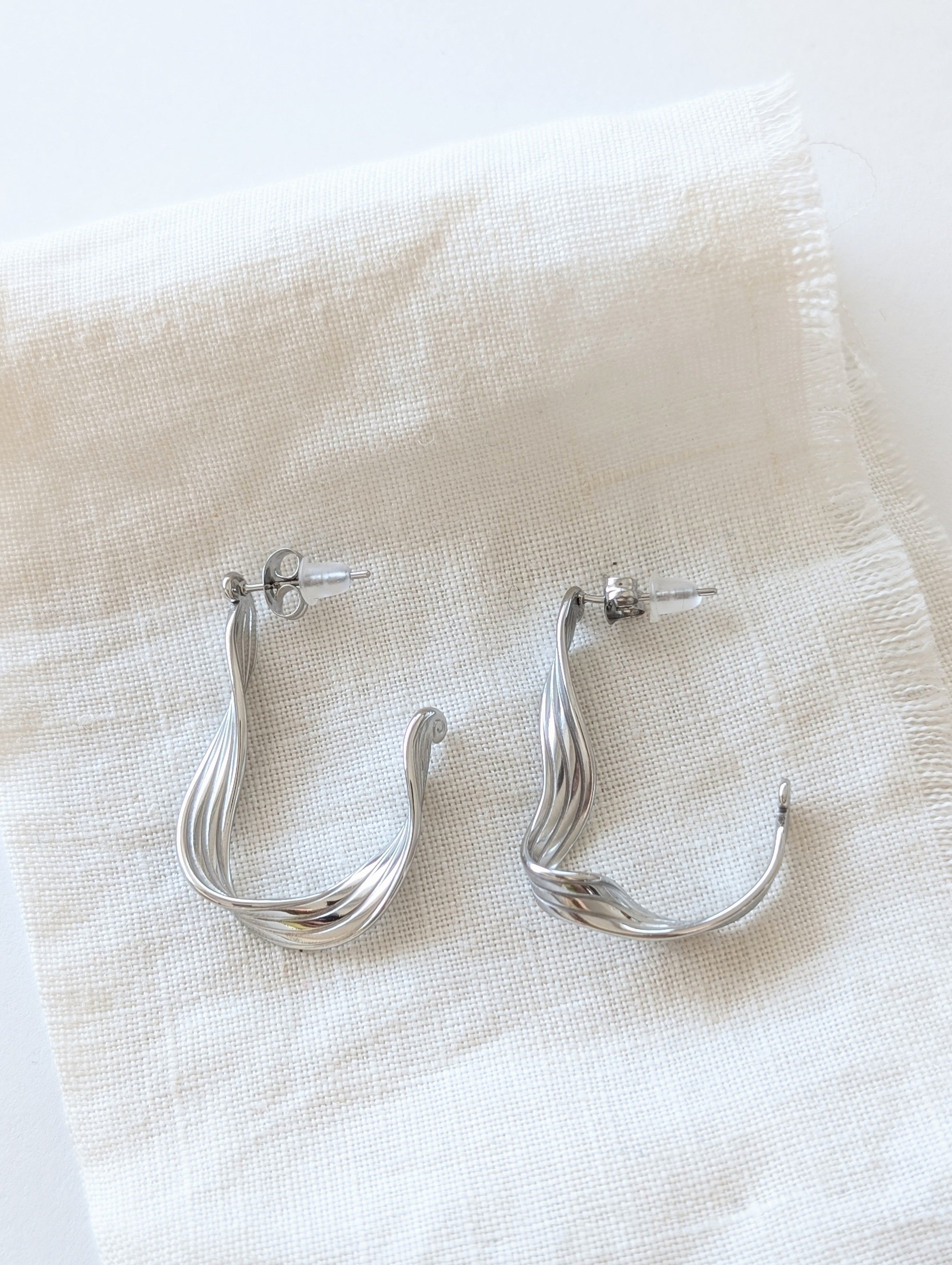 Creolen Irregular Twist 14k Silber