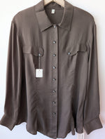 Lade das Bild in den Galerie-Viewer, *Kupferseide* Bluse Khaki Deadstock (L)
