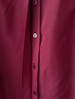 Lade das Bild in den Galerie-Viewer, *Seide* Bluse Premium Basic Kirschrot (XL)
