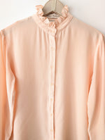 Lade das Bild in den Galerie-Viewer, *Seide* Bluse Basic Rüschen Pastell Peach (L)
