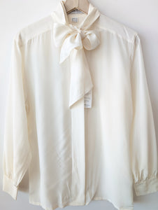 *Seide* RARE Bluse Basic Schleife Creme (M)