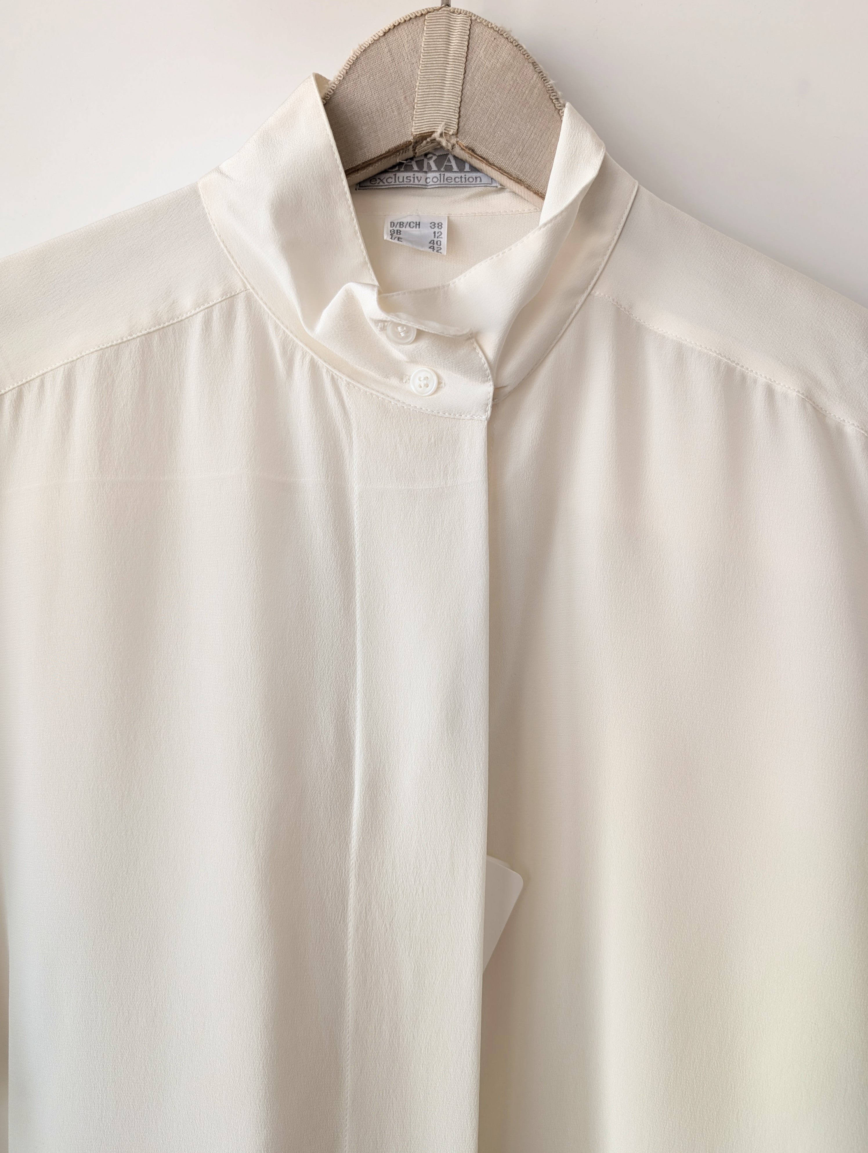 *Seide* RARE Bluse Basic Schleife Creme (M)