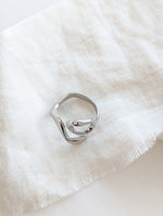Lade das Bild in den Galerie-Viewer, Ring 14k Silber Organic Circle
