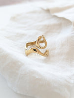 Lade das Bild in den Galerie-Viewer, Ring 14k Gold Organic Circle
