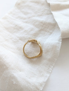 Ring 14k Gold Organic Circle