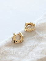 Lade das Bild in den Galerie-Viewer, Creolen 14k Gold Chunky
