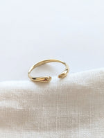 Lade das Bild in den Galerie-Viewer, Ring 14k Gold Puristic
