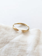 Lade das Bild in den Galerie-Viewer, Ring 14k Gold Puristic
