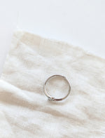 Lade das Bild in den Galerie-Viewer, Ring 14k Silber Small Hug
