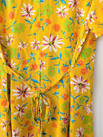 Lade das Bild in den Galerie-Viewer, Kleid 90s Blumen Print Gelb Pink (S-M)
