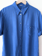 Lade das Bild in den Galerie-Viewer, *Kupferseide* Bluse Azurblau Premium Basic (L-XL)
