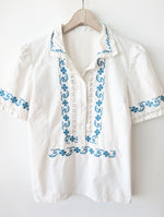 Lade das Bild in den Galerie-Viewer, *Leinen* RARE Bluse Folklore Handmade Stickerei (M-L)
