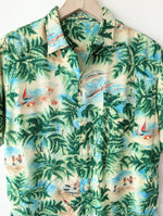 Lade das Bild in den Galerie-Viewer, Hemd 80s Hawaii Palmen Print (M-L)
