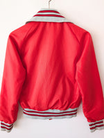 Lade das Bild in den Galerie-Viewer, College Jacke 1980 Bomber Save Driving (XS-,S)

