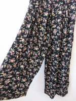 Lade das Bild in den Galerie-Viewer, Jumpsuit Wideleg 80s Blümchen Print (M)

