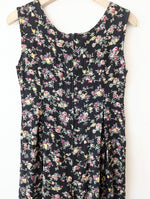 Lade das Bild in den Galerie-Viewer, Jumpsuit Wideleg 80s Blümchen Print (M)
