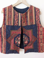 Lade das Bild in den Galerie-Viewer, Quilt Steppweste Bohemian Paisley Print (XL)
