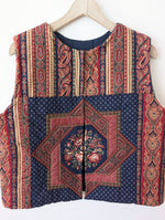 Lade das Bild in den Galerie-Viewer, Quilt Steppweste Bohemian Paisley Print (XL)
