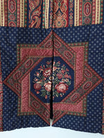 Lade das Bild in den Galerie-Viewer, Quilt Steppweste Bohemian Paisley Print (XL)
