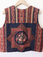 Lade das Bild in den Galerie-Viewer, Quilt Steppweste Bohemian Paisley Print (XL)
