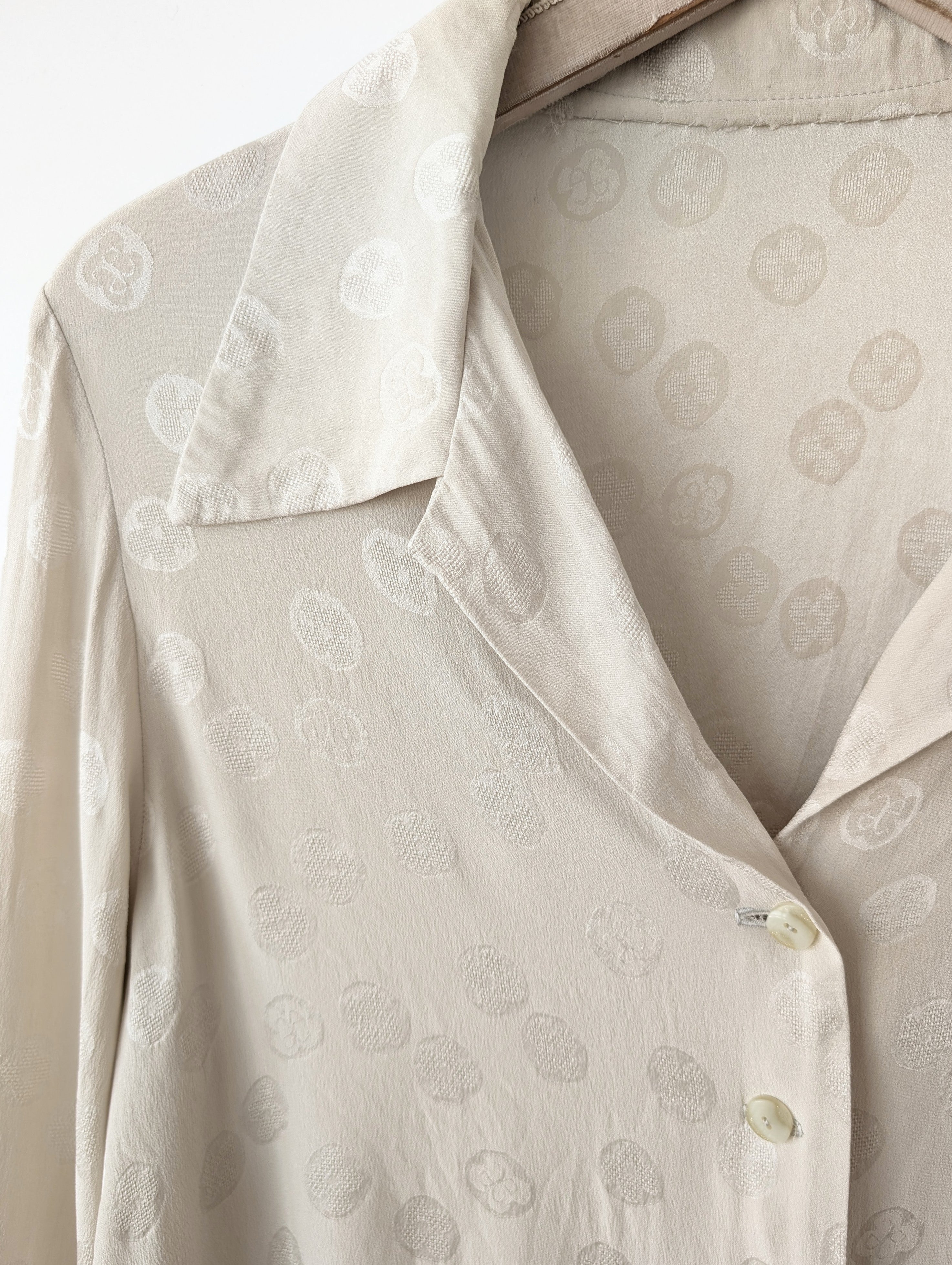 *Escada* Bluse Seide Blumen Logo Stick (M)