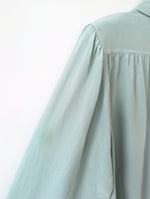 Lade das Bild in den Galerie-Viewer, *Seide* Bluse Premium Basic Mint Pastell (XXL)
