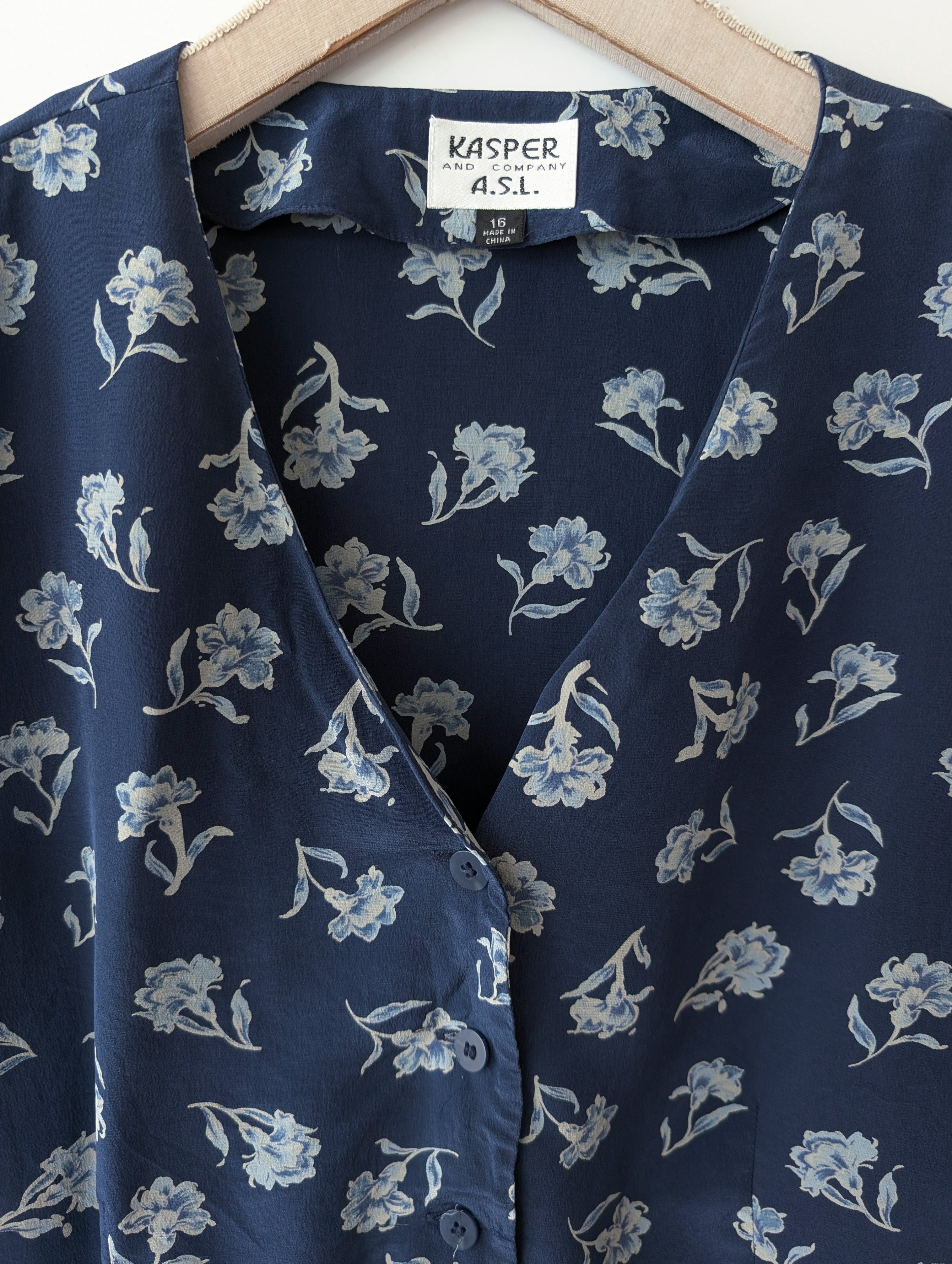 *Seide* Bluse Blumen Print Marineblau (L)