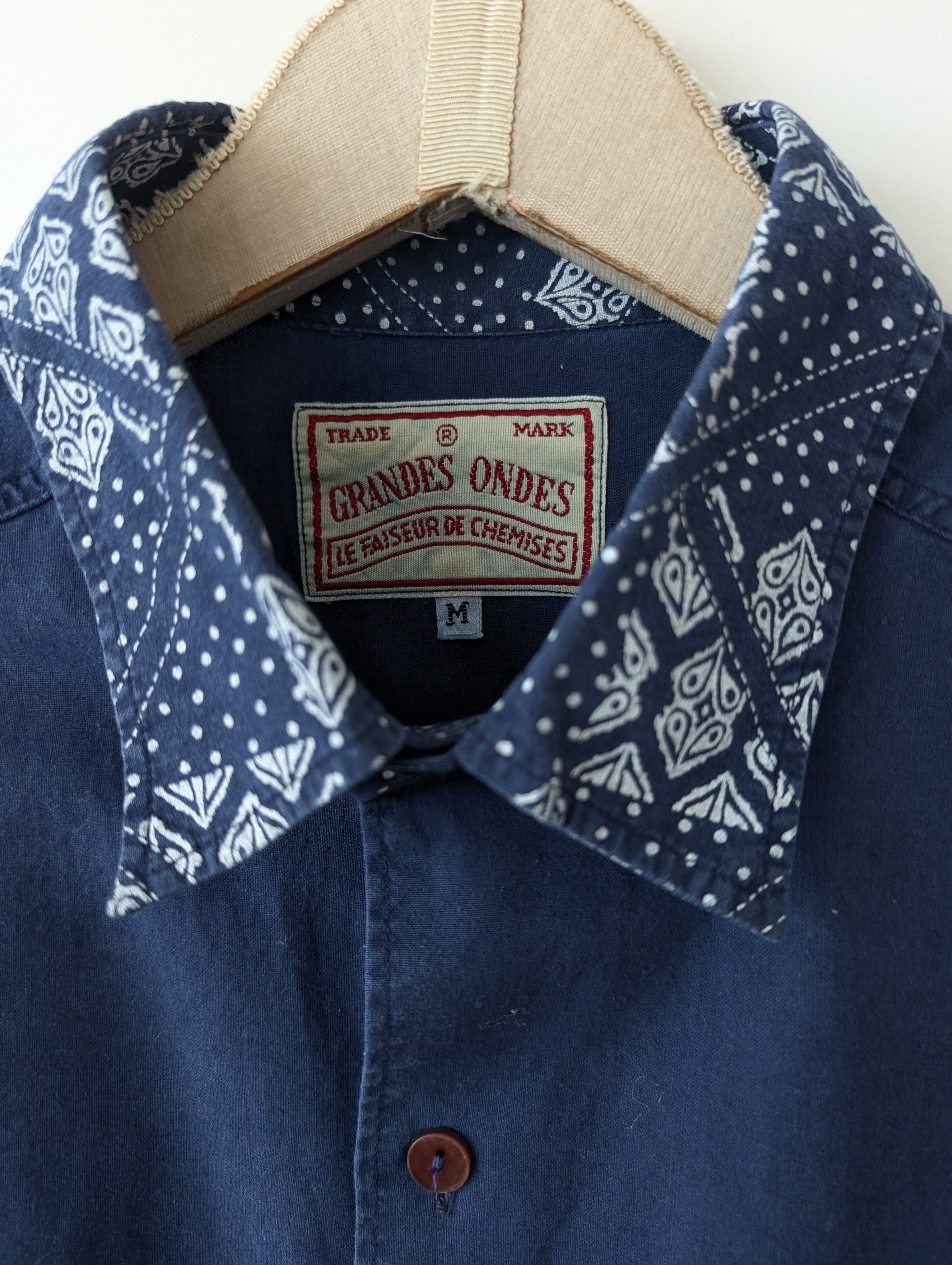 Hemd 90s Bohemian Print Blau Weiß (M-L)