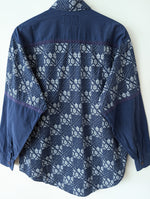 Lade das Bild in den Galerie-Viewer, Hemd 90s Bohemian Print Blau Weiß (M-L)
