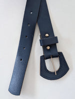 Lade das Bild in den Galerie-Viewer, Taillengürtel Leder 80s Denim Blau (75-90)
