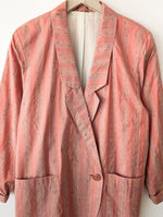 Lade das Bild in den Galerie-Viewer, *Wildseide* Blazer 80s Altrosa Nadelstreifen (M-XL)

