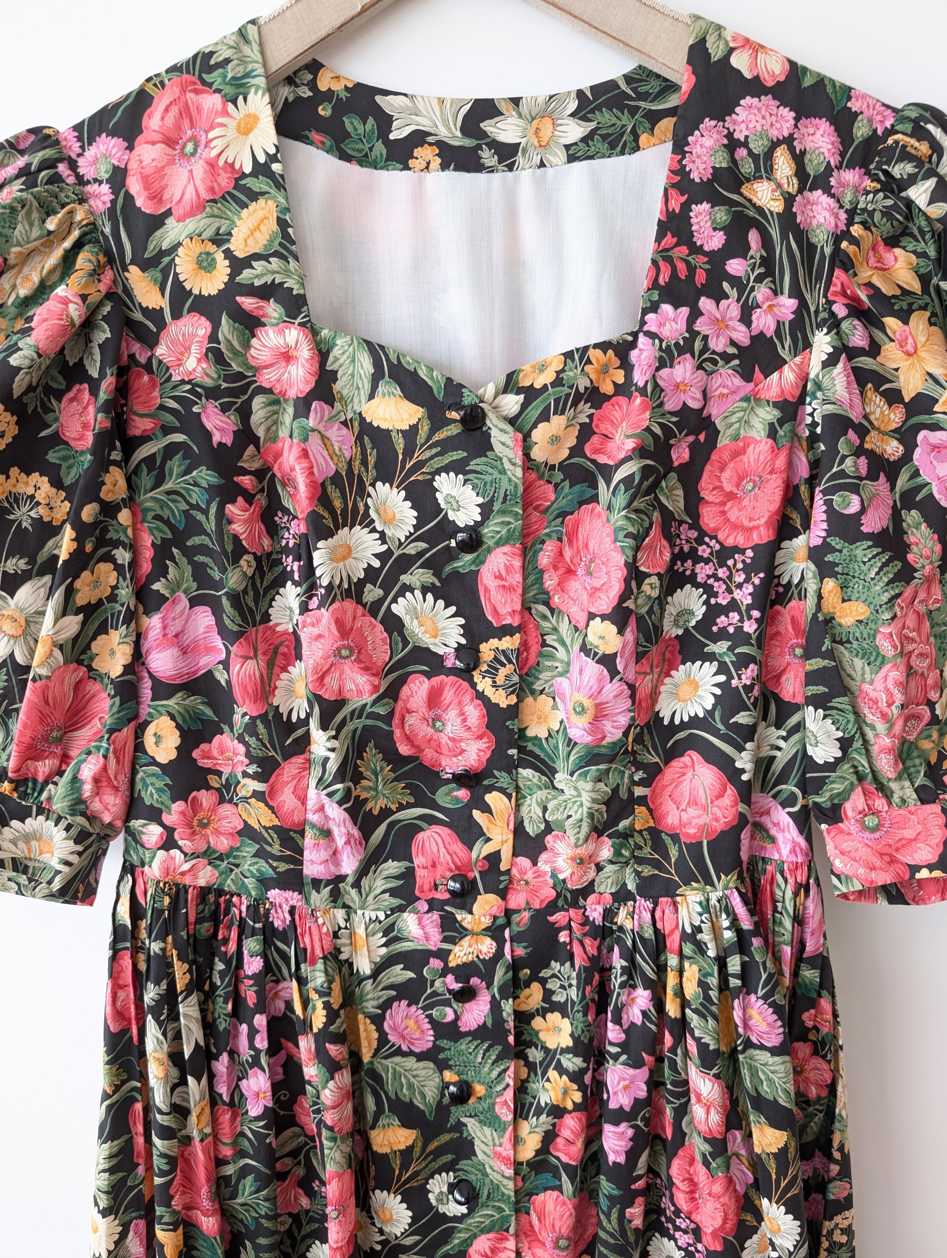 RARE Kleid Dirndl Folklore 80s Wildblumen (M-L)