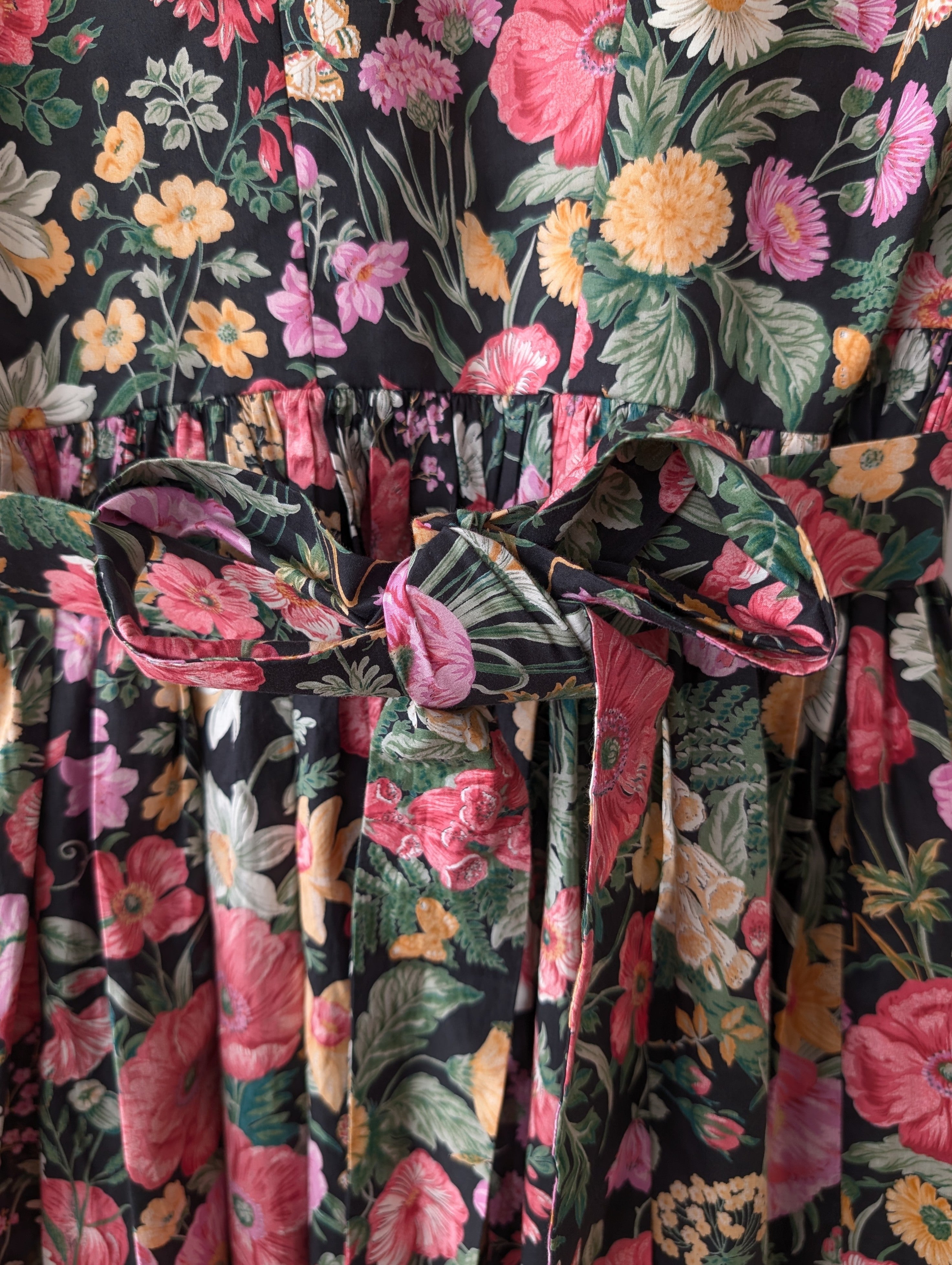 RARE Kleid Dirndl Folklore 80s Wildblumen (M-L)