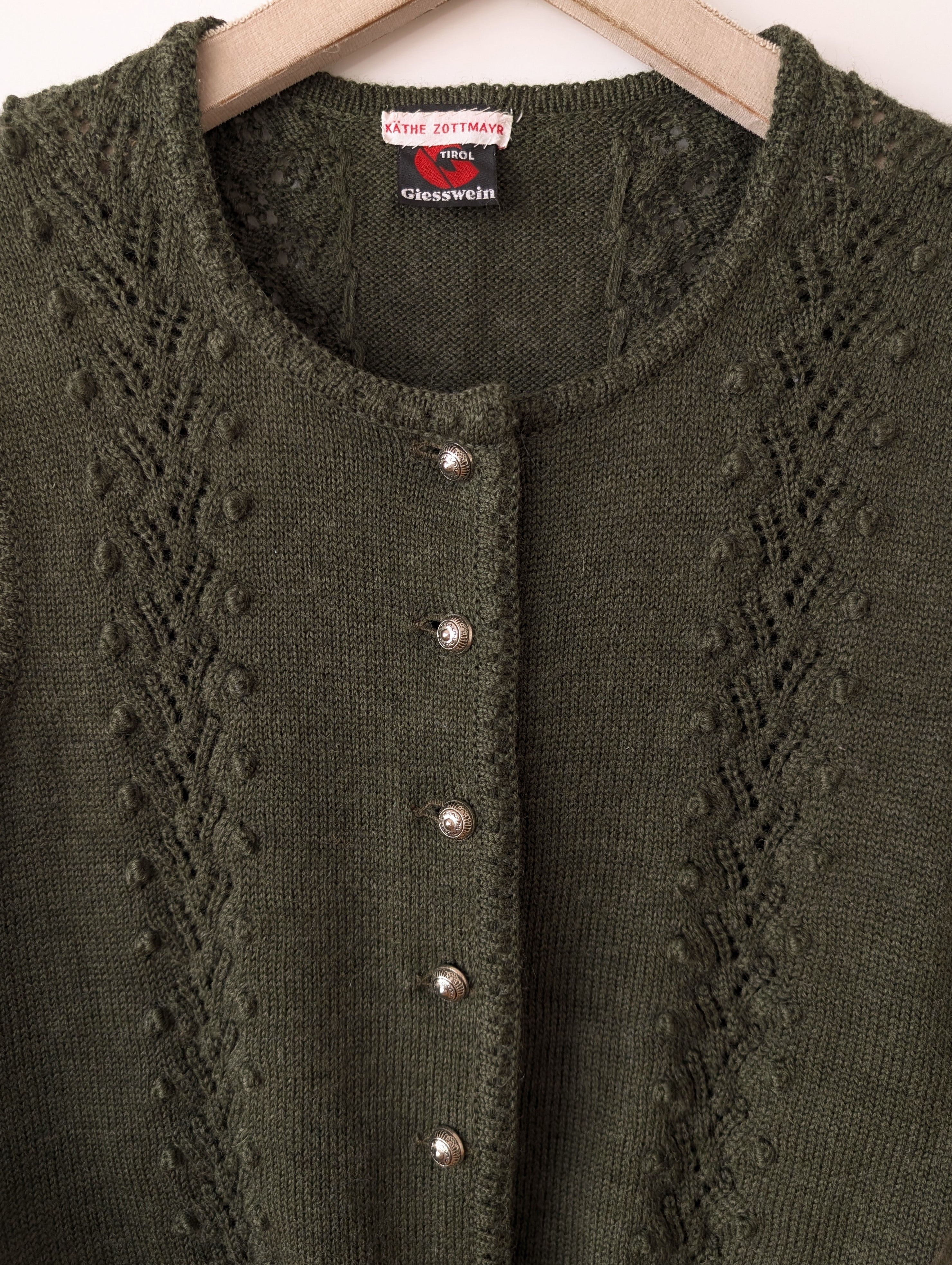 *Giesswein* Weste Folklore Wolle Khaki (M-L)