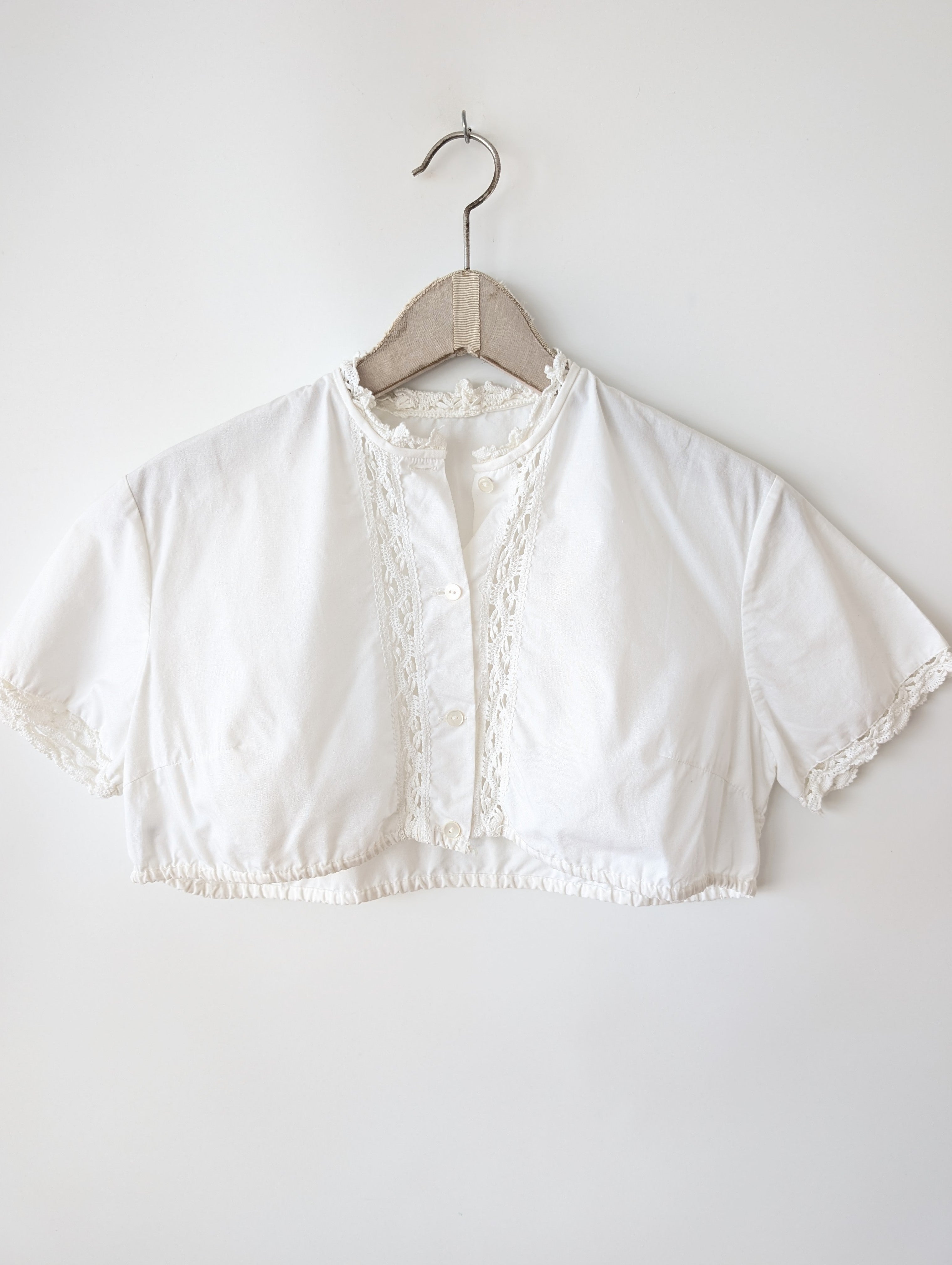 Dirndl Bluse 80s Rüschen Lochspitze Bordüre (S-M)