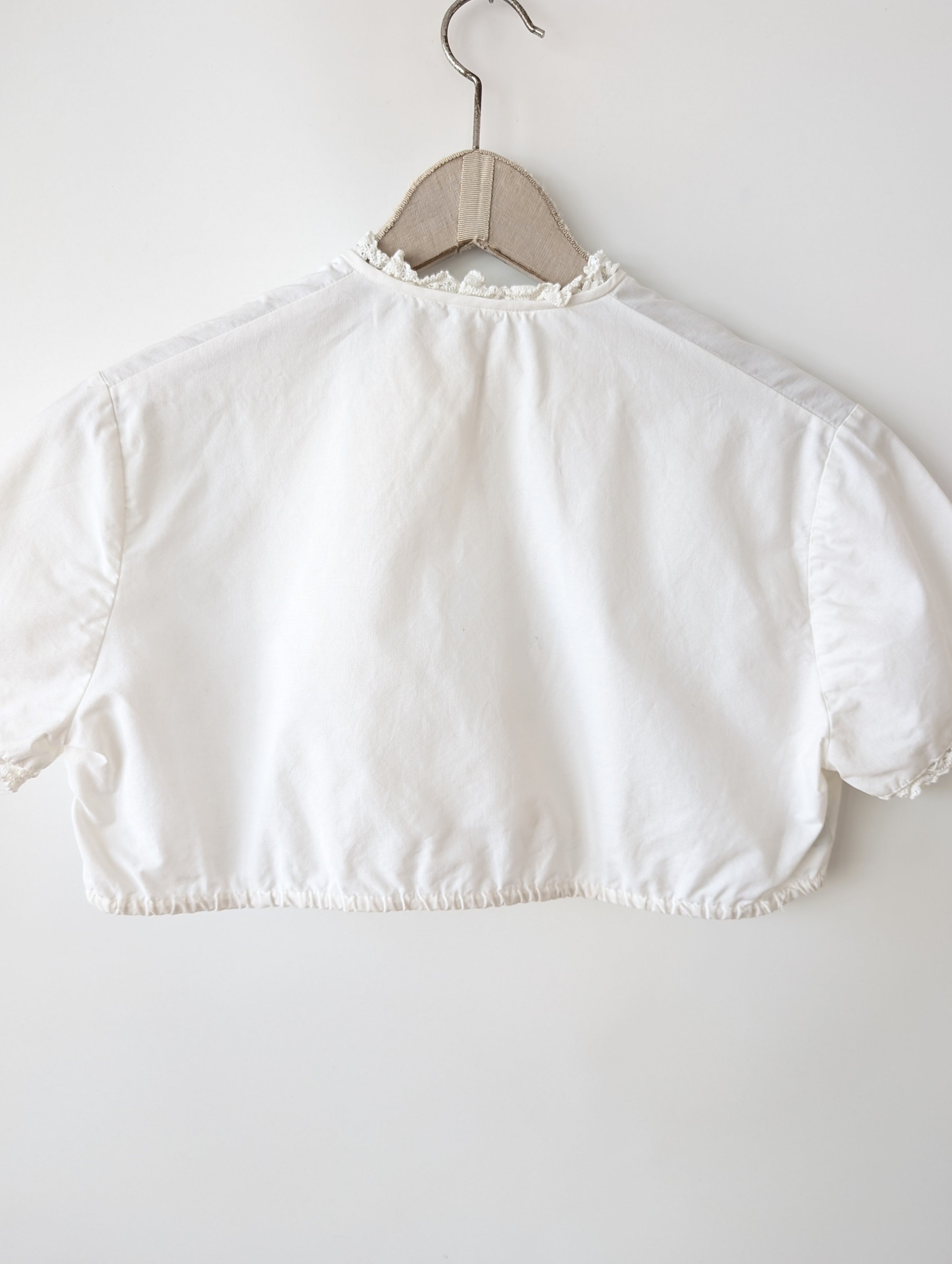 Dirndl Bluse 80s Rüschen Lochspitze Bordüre (S-M)