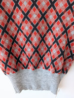 Lade das Bild in den Galerie-Viewer, Pullover 70s Rauten Strick 39,- DM (L)
