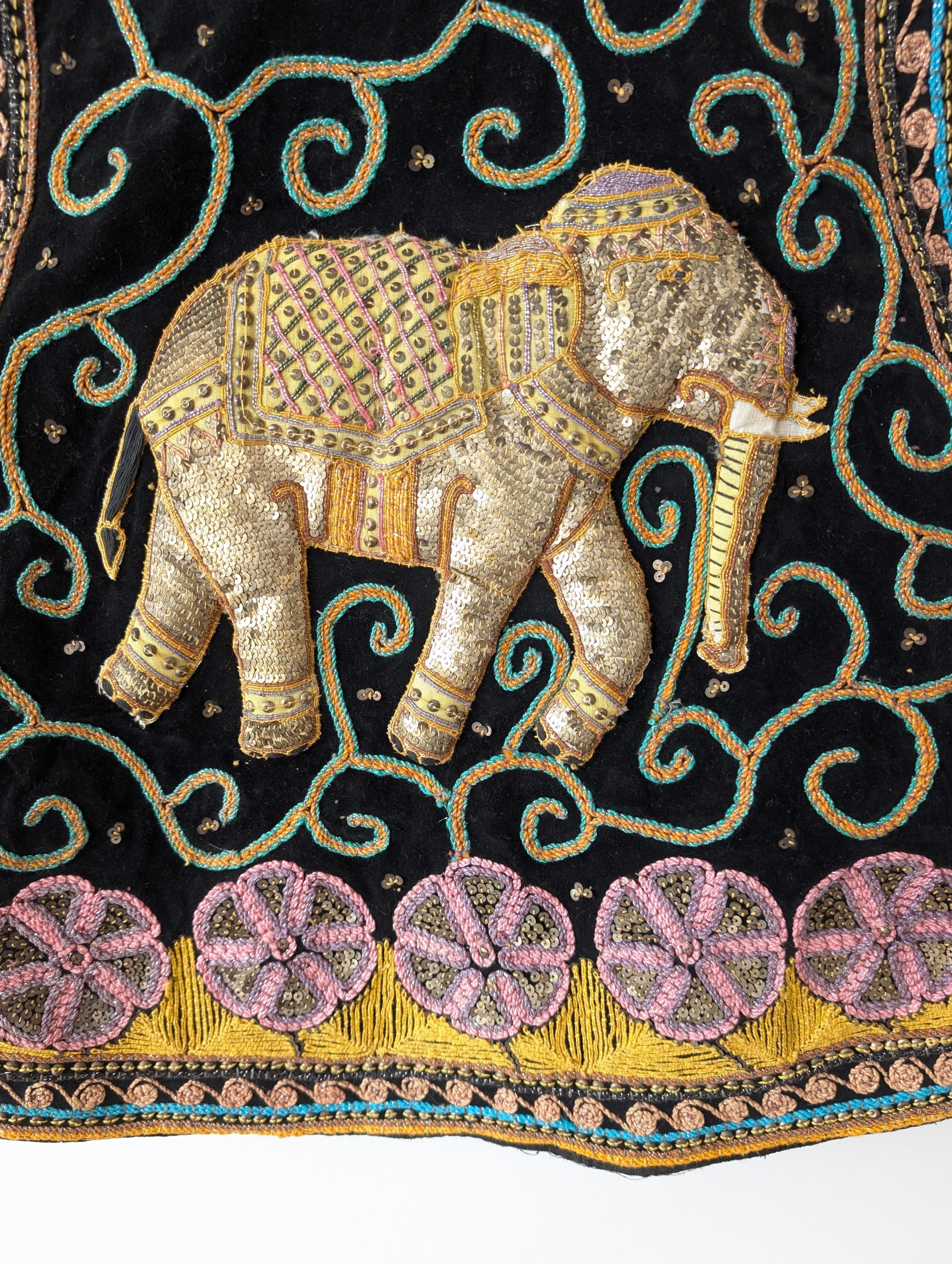 RARE 70s Bohemian Samt Weste Elefant Blumen Stick (L)