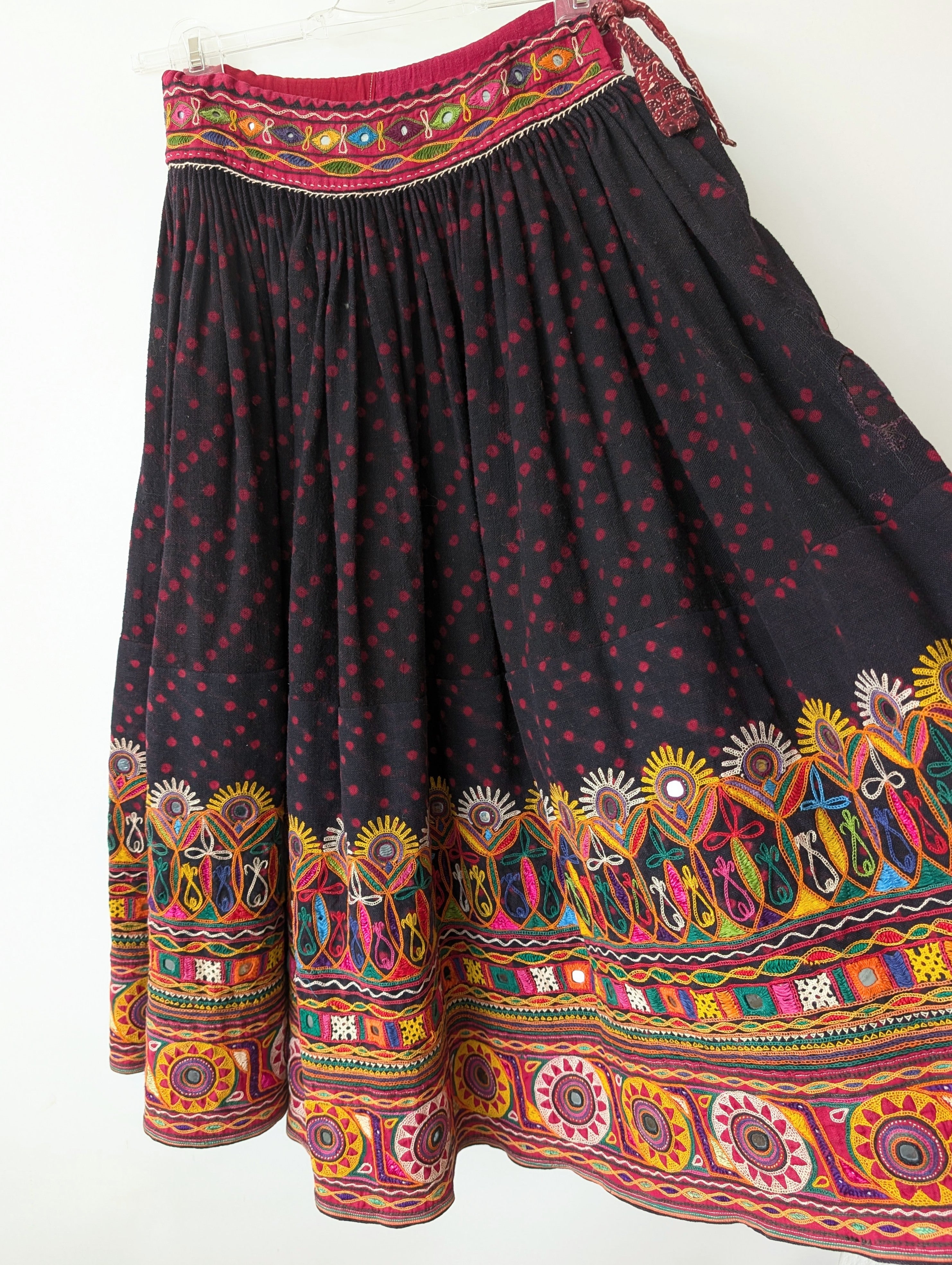 SUPER RARE Rock 70s Bohemian Stick (M-L)