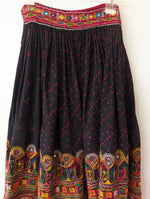 Lade das Bild in den Galerie-Viewer, SUPER RARE Rock 70s Bohemian Stick (M-L)
