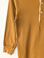 Lade das Bild in den Galerie-Viewer, *Merz b. Schwanen* Longsleeve Henley Ocker Singlestichted (S-M)

