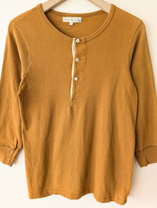 *Merz b. Schwanen* Longsleeve Henley Ocker Singlestichted (S-M)
